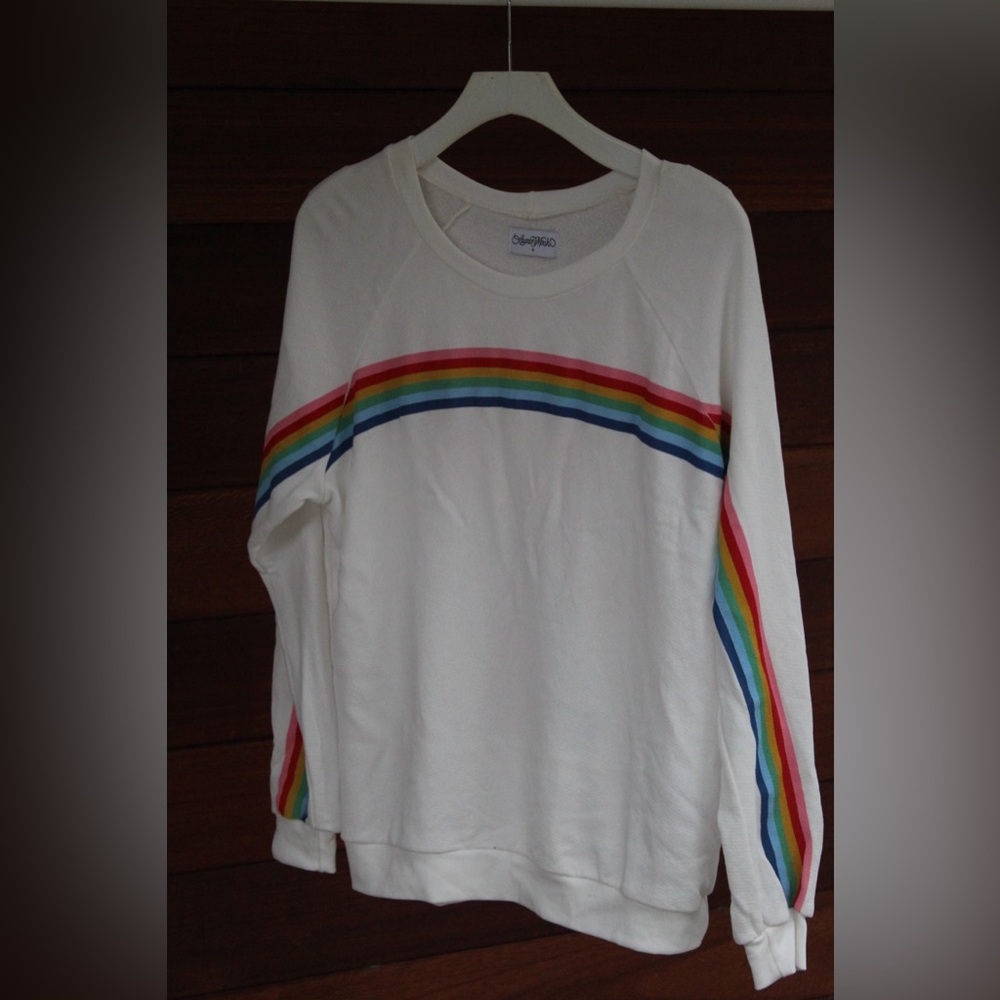 Lauren Moshi Rainbow, peace sign design crewneck!
Sizes: small, medium & large